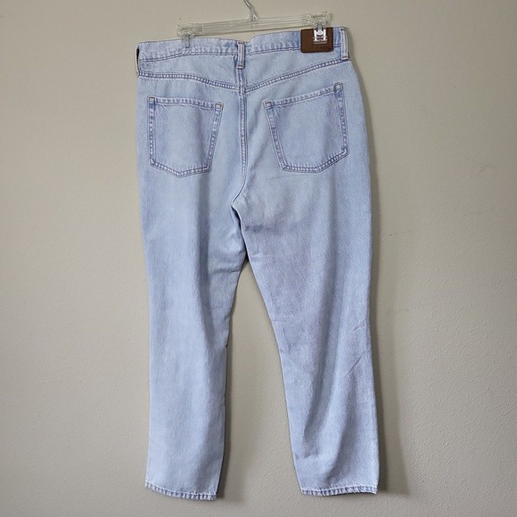 Aeropostale Womens Blue Regular Fit High Rise Distressed Denim Mom Jeans 12 - Picture 2 of 10